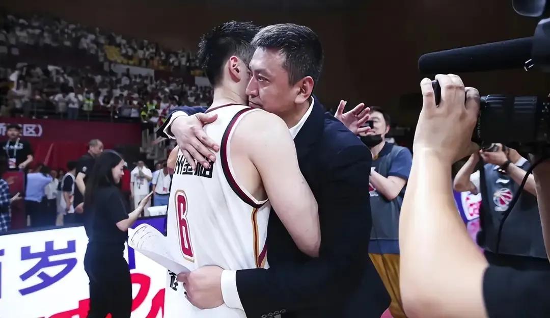 李凯尔山东男篮,李凯尔男篮视频