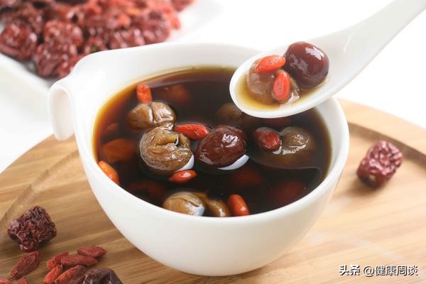 月经量少怎样调理2天就干净了,为啥月经一会少一会多