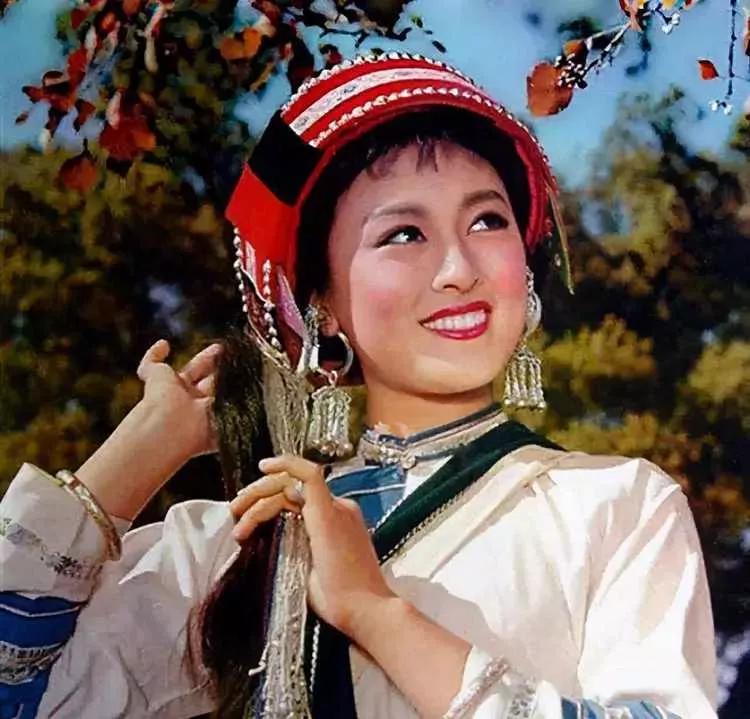 阿诗玛与阿黑的爱情照片 (阿诗玛阿黑是谁演的)