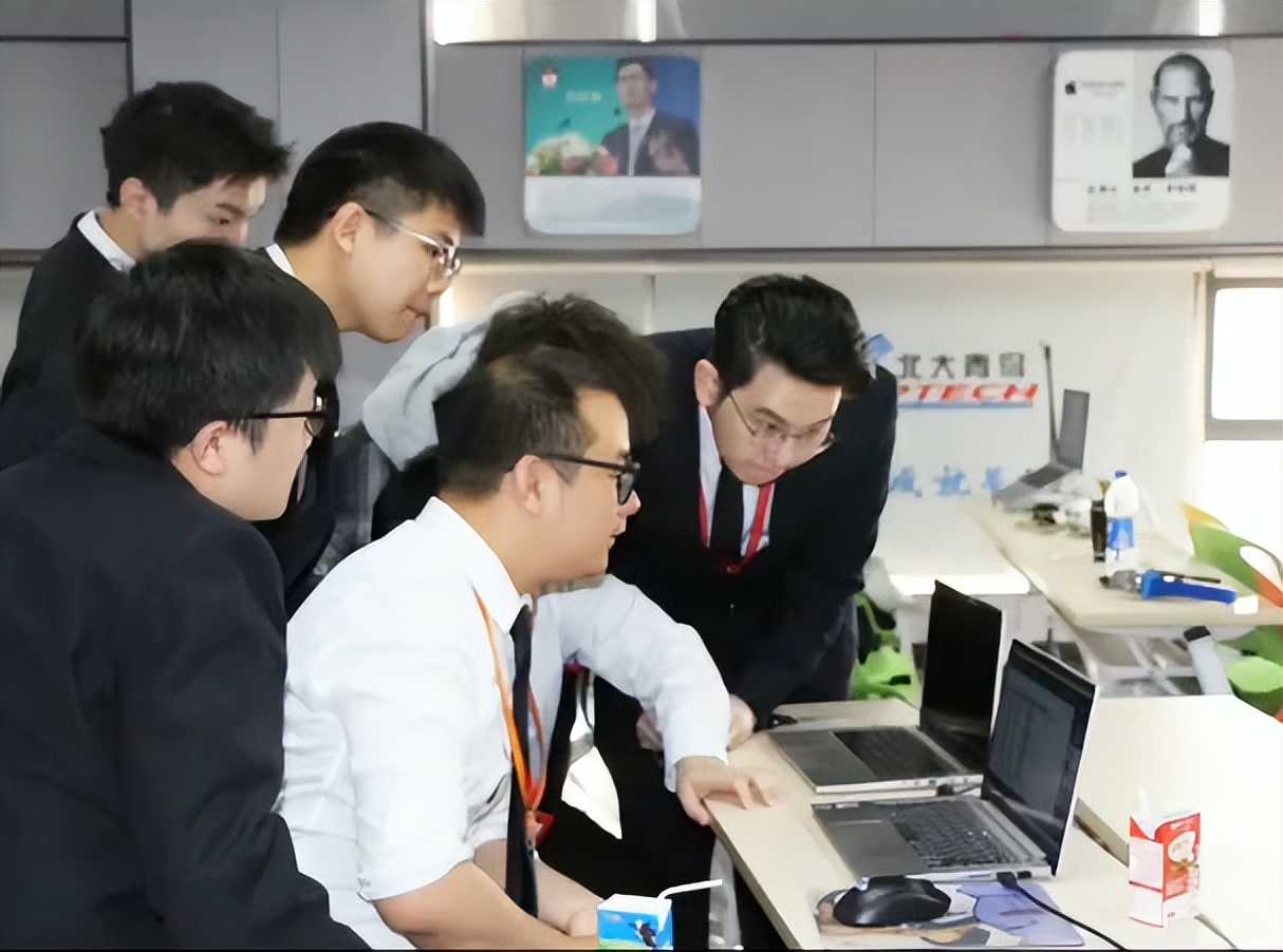 计算机软件技术开发学什么,学计算机什么时候开始学软件开发