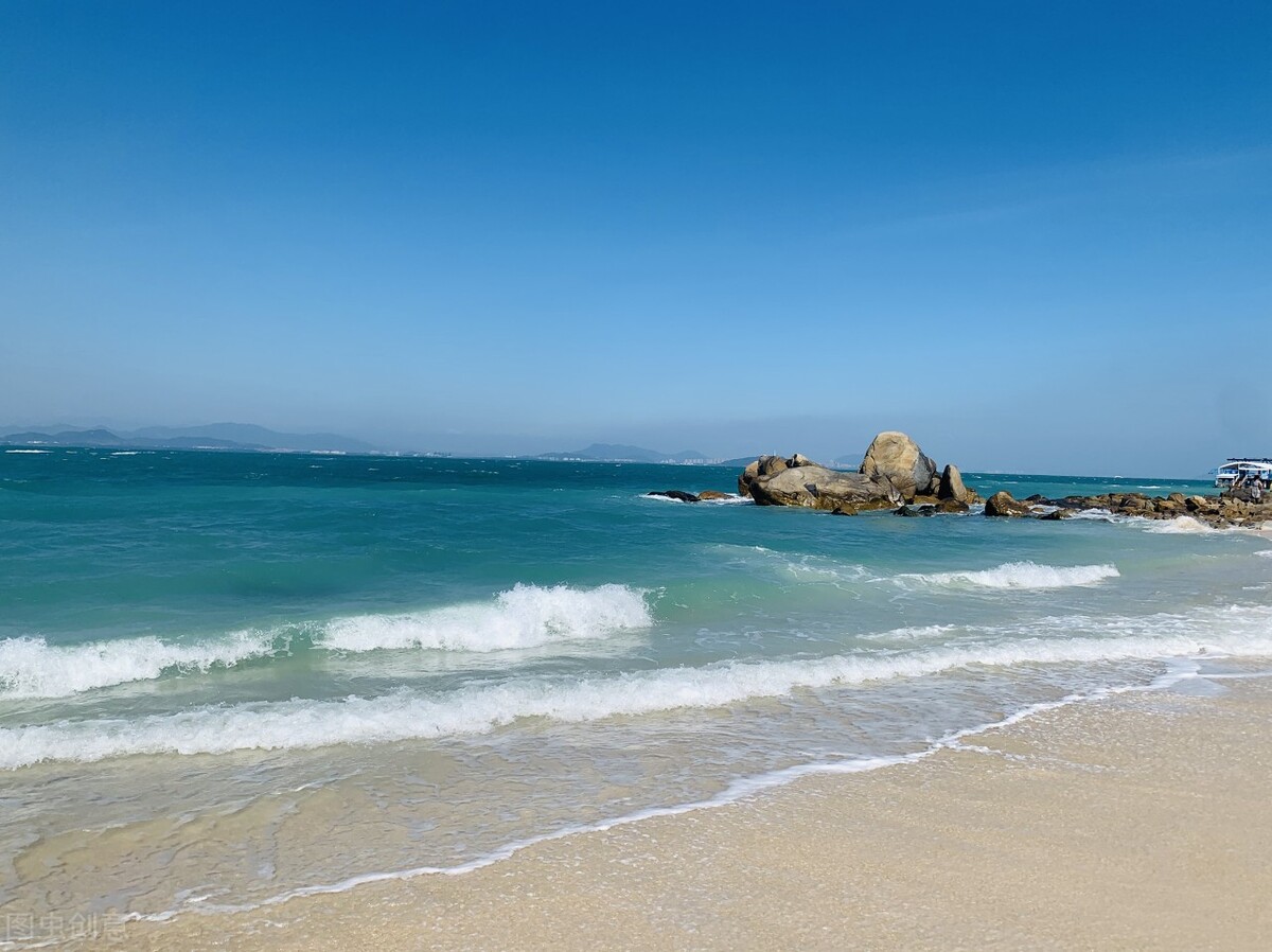 11月份去哪里玩最好玩呢,十一月份秋天适合去哪旅游国内