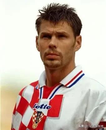 足坛阵容大全,足球奇家军最强阵容