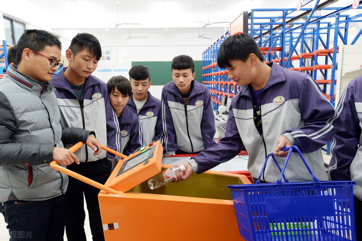 五年一贯制和3+2都属于统招吗,五年制高职和二三连读的区别