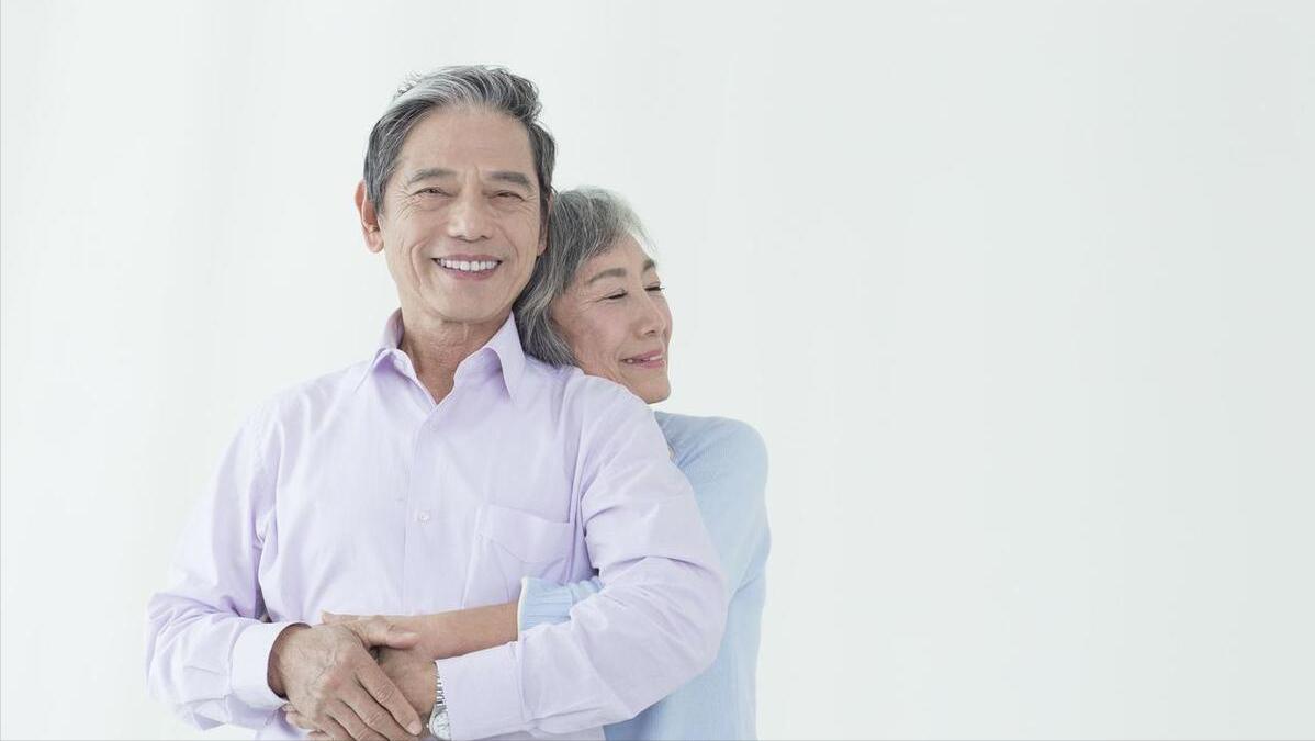 女性到了中年生理系统比男性更高,女性到了中年还渴望爱情