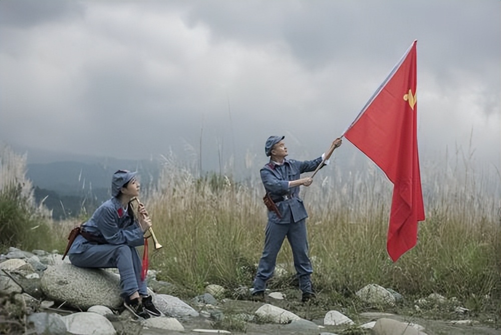 1964年，陈毅笑对*基伟秦**说：作为你半个老丈人，我给你换个岗位吧