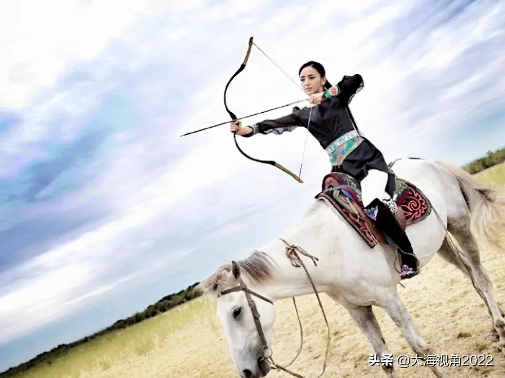 少年王石年少轻狂，带头偷瓜。还说打死过一只狼