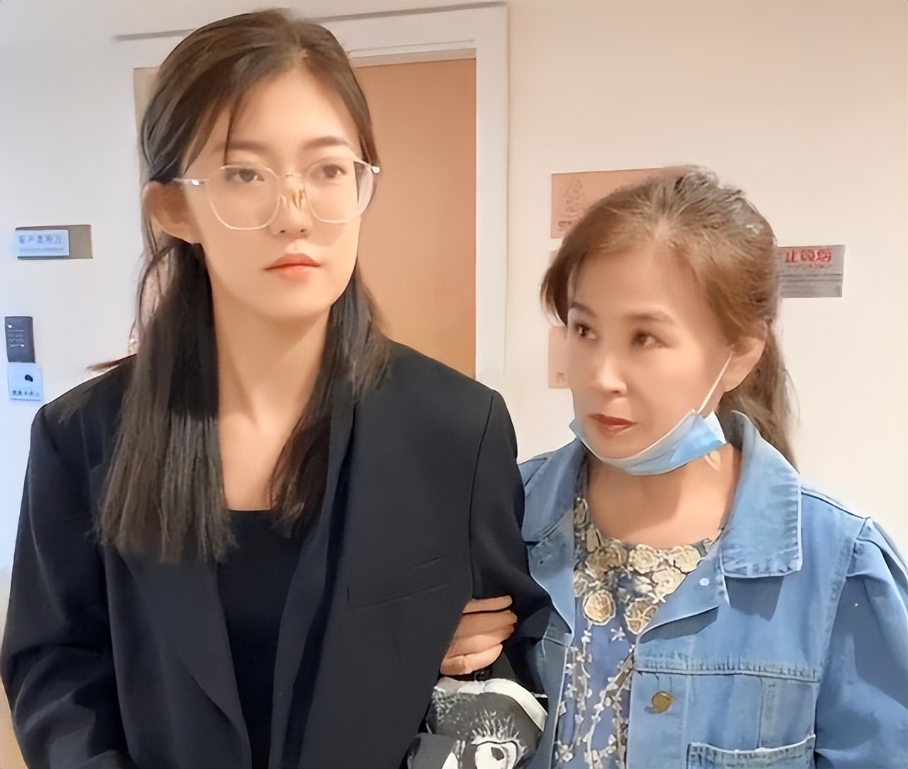 天津一家人宣告怀孕视频,天津一家人怀二胎视频