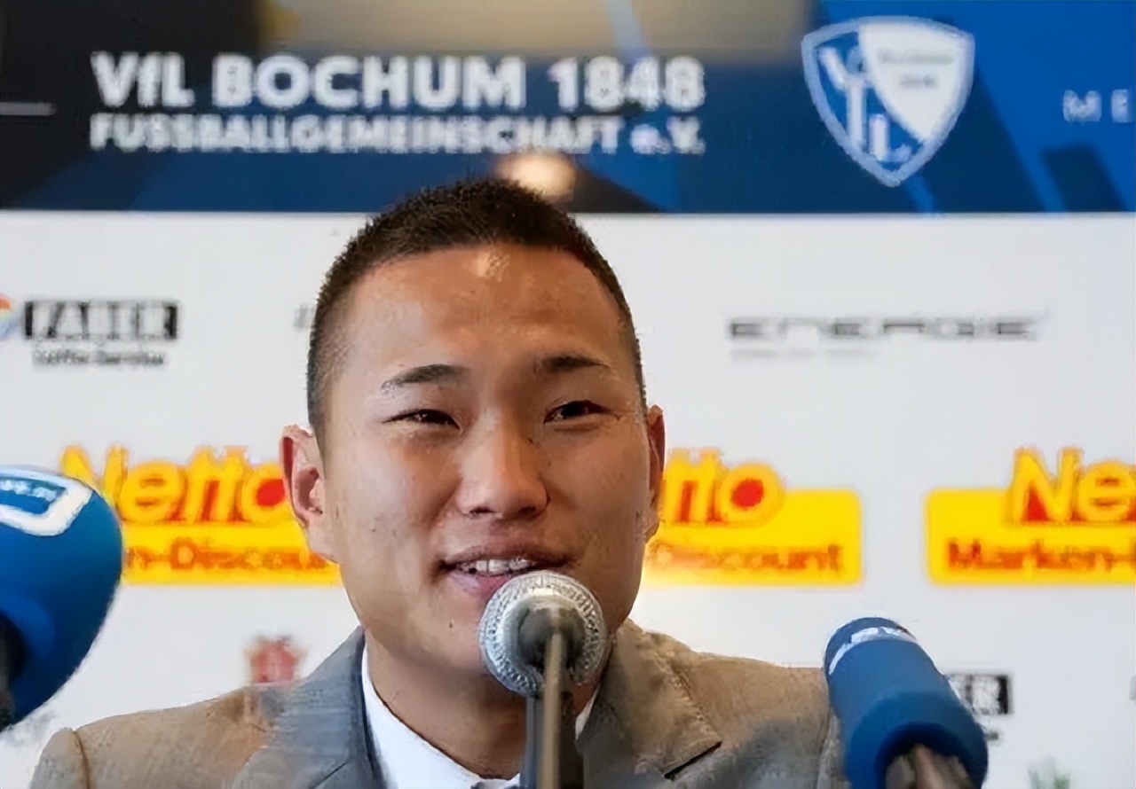 2010世界杯郑大世落泪,世界杯朝鲜队员郑大世为什么哭了