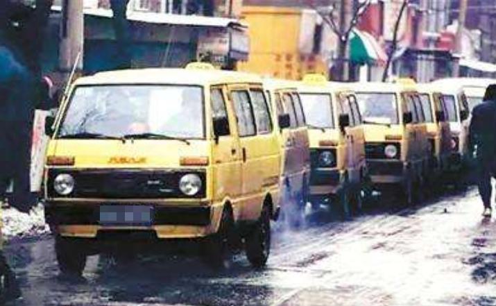 曾经统治车市，“神车”五菱宏光为何变少了，是穷人变少了？