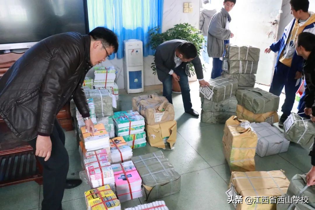 捐赠图书传爱心助力阅读育希望,捐赠爱心图书筑梦书香童年