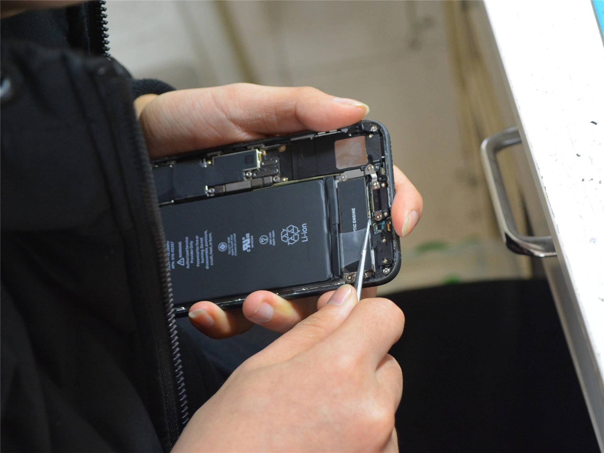 你觉得新出的iphone8plus好吗,iphone8plus2022年还有必要买吗