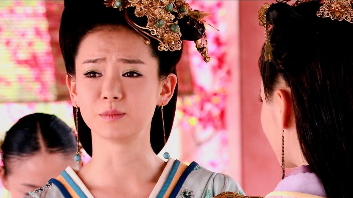 张芷溪白鹿玉楼春,张芷溪和白鹿演的同一个人么