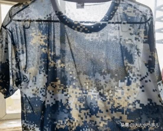 79元军训裤布料薄到透光,学生吐槽79元军训裤布料薄到透光