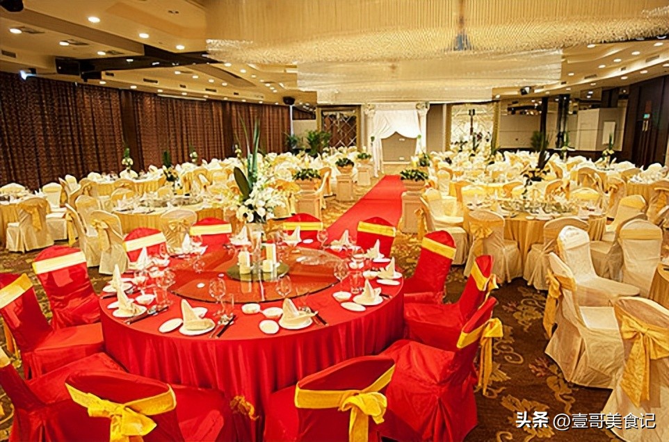 街边烟酒店没顾客为何越开越多,大街上的烟酒店生意是靠什么来