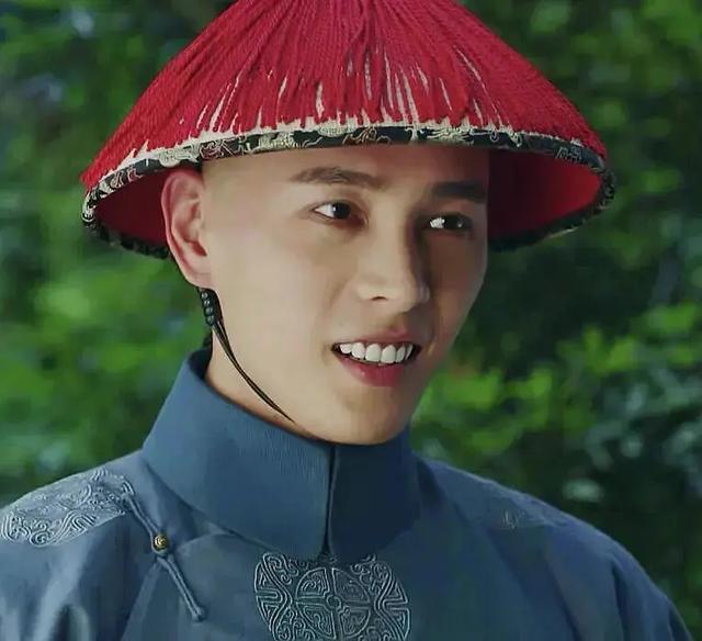 明星做烤瓷牙变凸嘴,明星烤瓷牙凸嘴