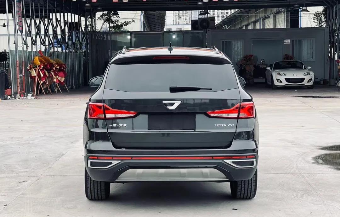 我喜欢的车女朋友不让买,我喜欢的车老了