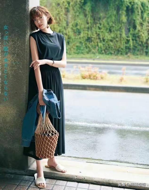 50岁优雅女人适合穿的颜色,五十岁的女人这样穿才好看