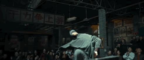 和对象看电影有必要买情侣座吗,一个人看电影为什么不能买情侣座