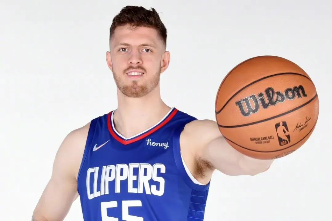 美媒列出现役最好的18名球员,快船球员年薪排行榜前十名