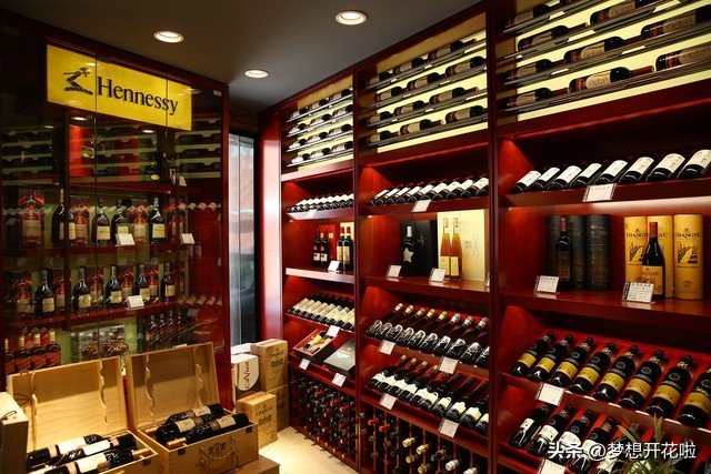 俺表弟是酒业销售经理，因为一次违规操作，他赔了近30万