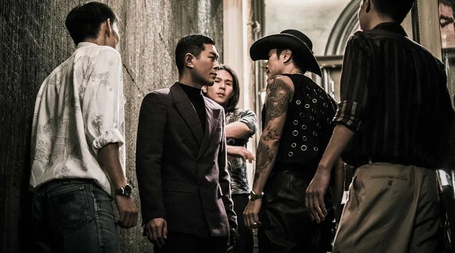 一夜关停！潜伏八年的催债大佬，洗白失败