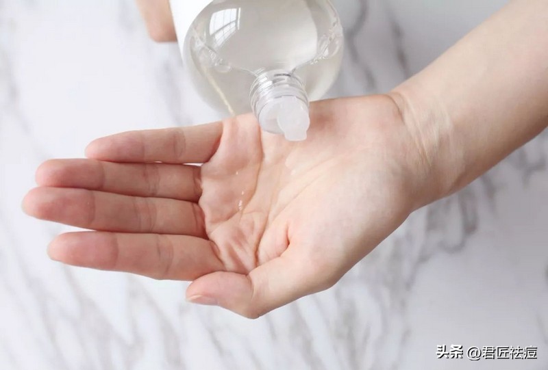 脸上都是闭口粉刺怎么改善,闭口粉刺和闭口粉刺的区别