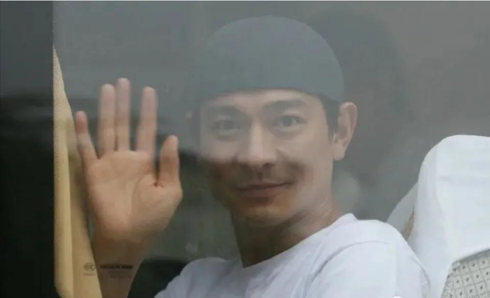 刘德华2008汶川赈灾晚会视频,刘德华香港赈灾512义演完整版