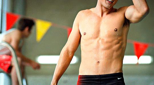 高颜值男模维密,维密秀腹肌男模