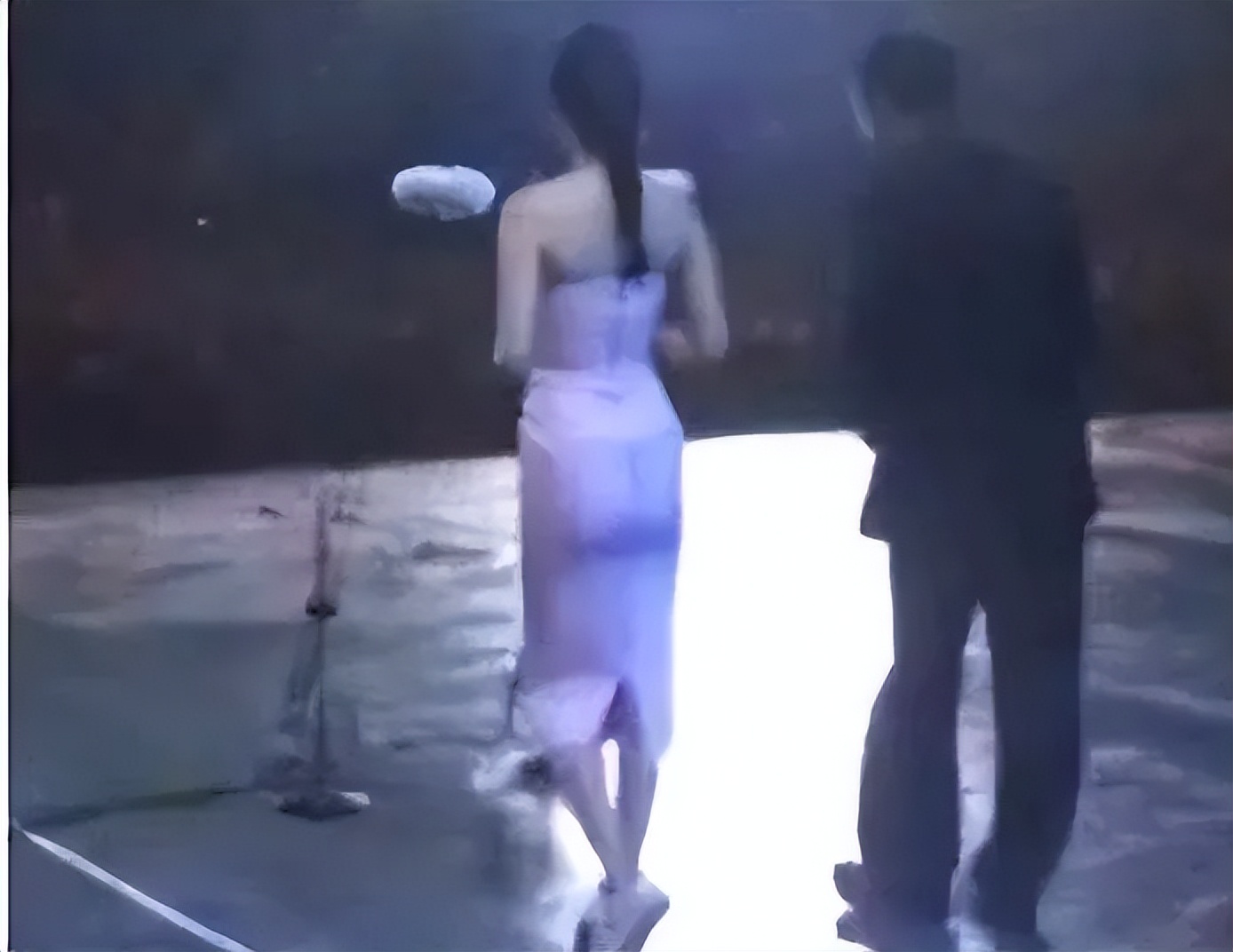 假发，假臀，假肌肉？明星“好皮囊”下，是眼见不一定为实的真相