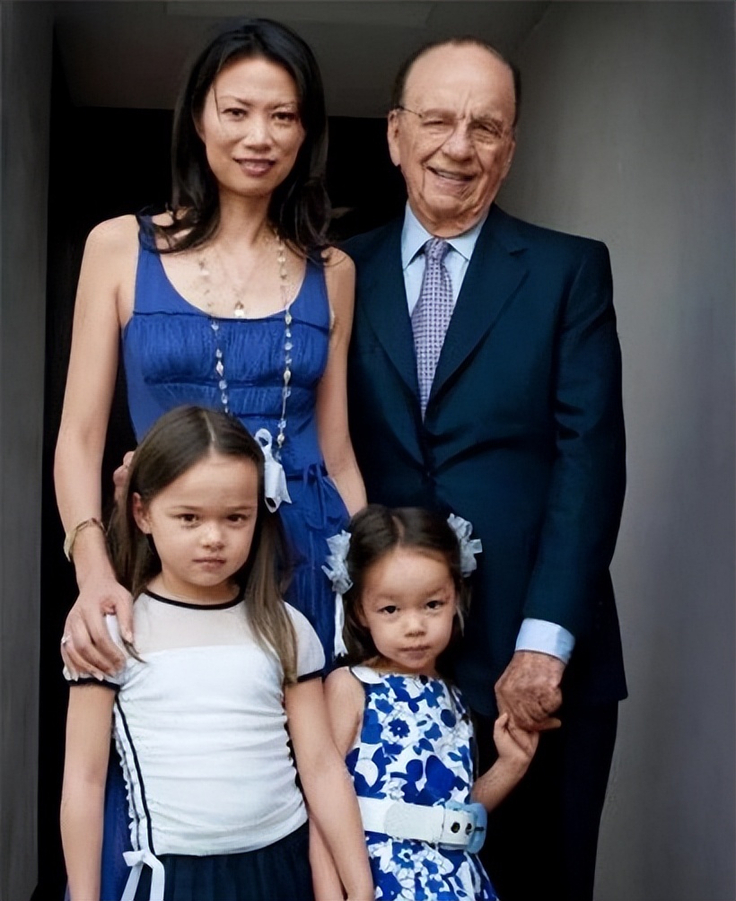 邓文迪与默多克的小女儿,邓文迪的两个女儿与默多克