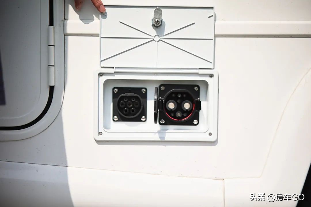 蓝牌c本房车内尺寸一般多少,蓝牌c照就能开的大号房车