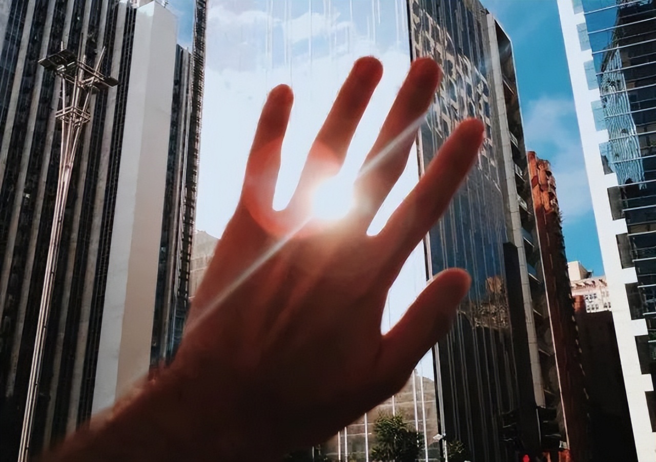 当年为了调动岗位，厚着脸皮找领导，结果他只叫我“好好干”