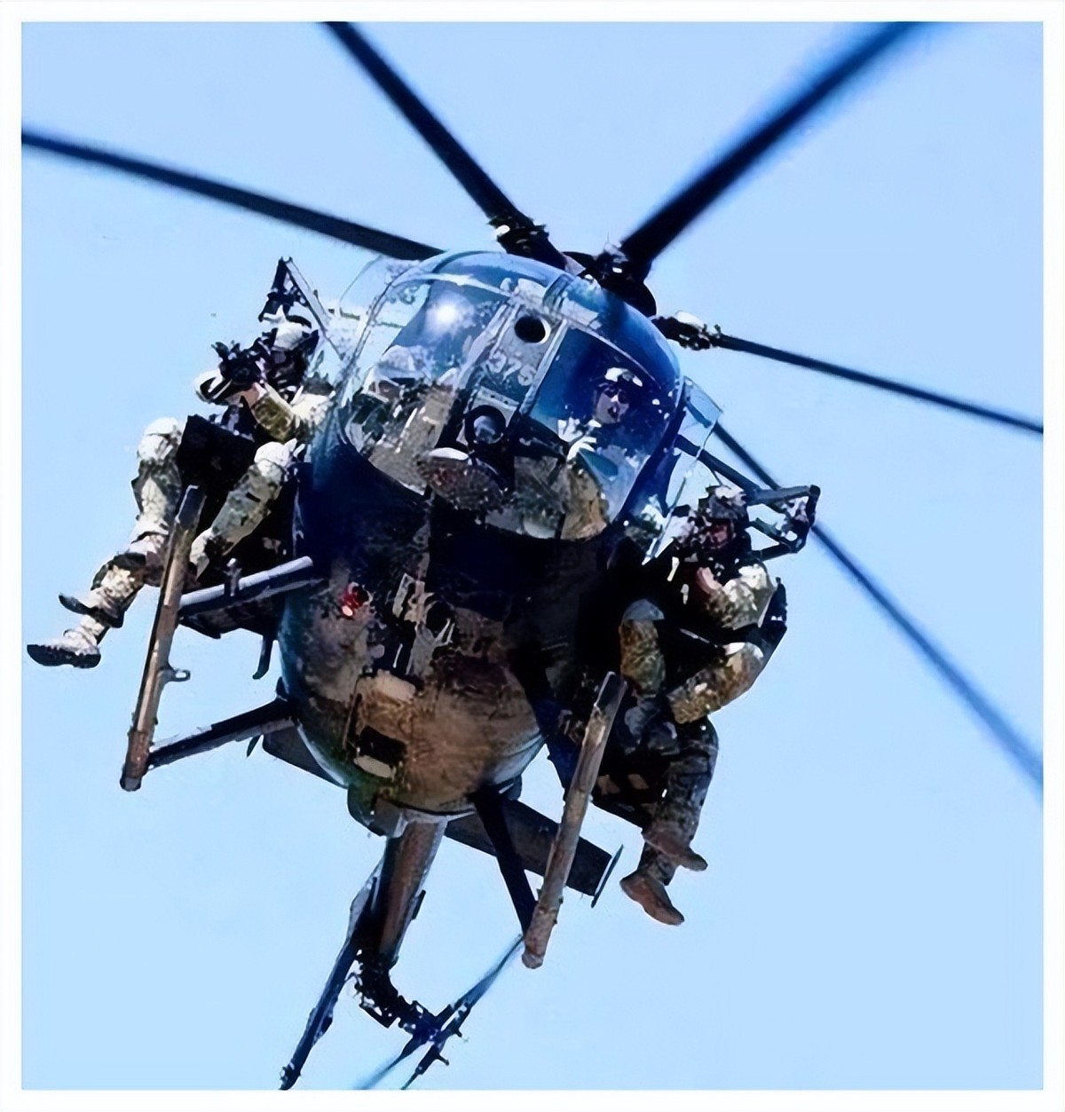 中国人在伊拉克开餐馆，一年赚了300万，美国大兵开直升机来买酒