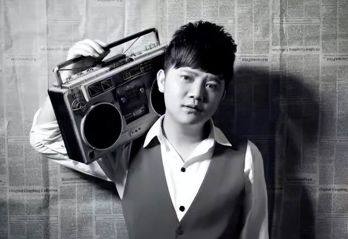 十年每天吃5包槟榔致毁容,28岁小伙持续吃五六包槟榔