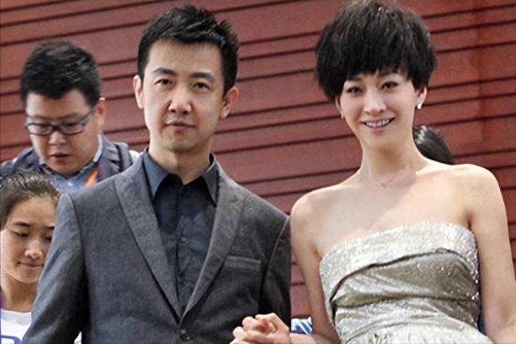 李小冉43岁的她再次逆袭,不老女神李小冉的坎坷情路