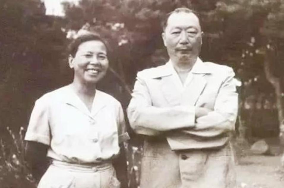 十大元帅夫人新中国成立后都担任什么工作，1955年有几人授衔