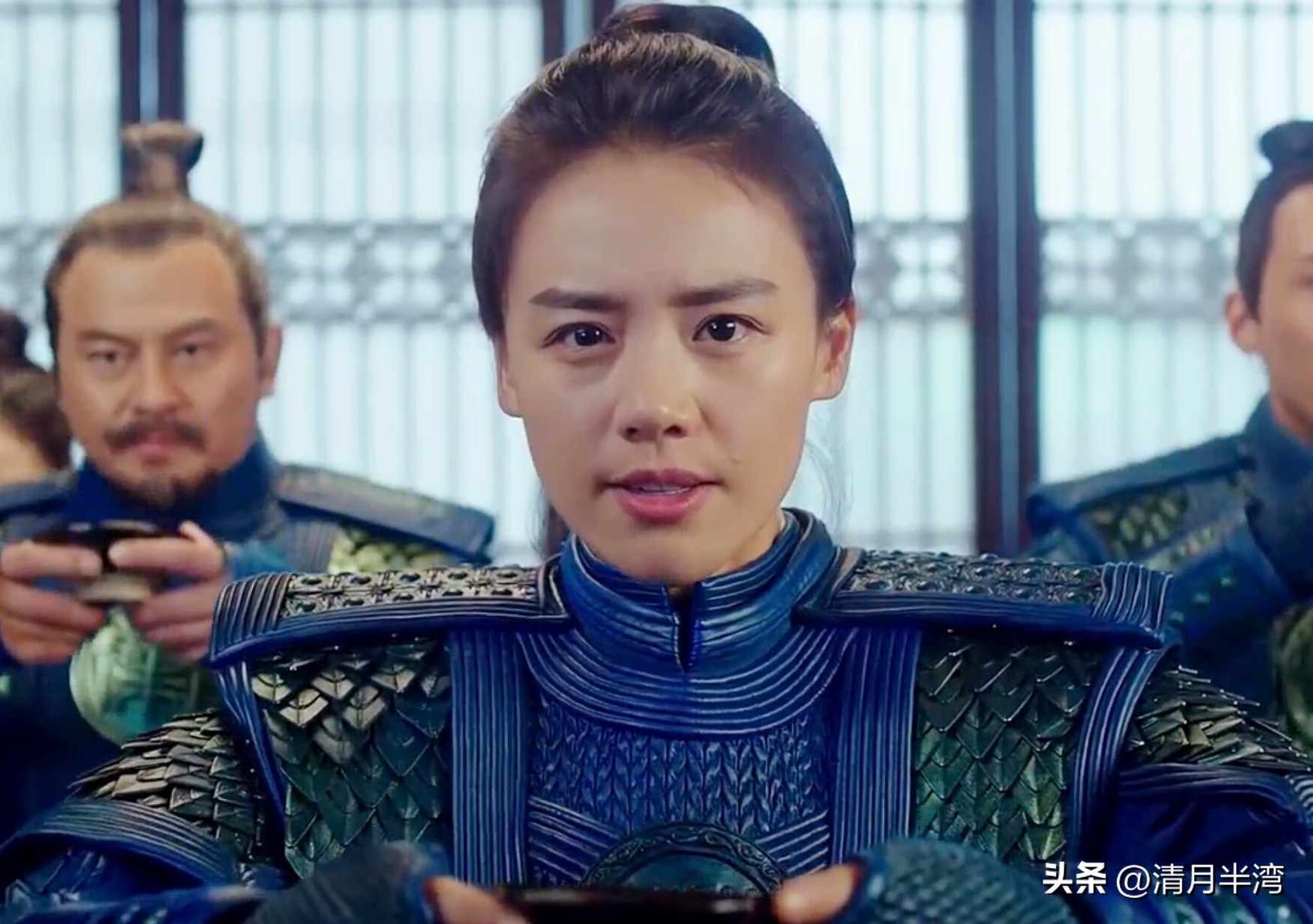 女将军别硬演，把这12位放一起看，矫揉造作与英姿飒爽，差距真大