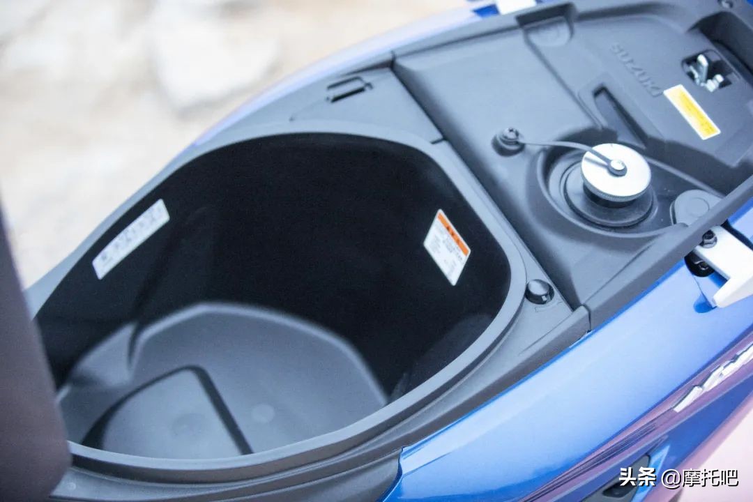 济南铃木ue125与旭鹰125,铃木ue125驾驶感受