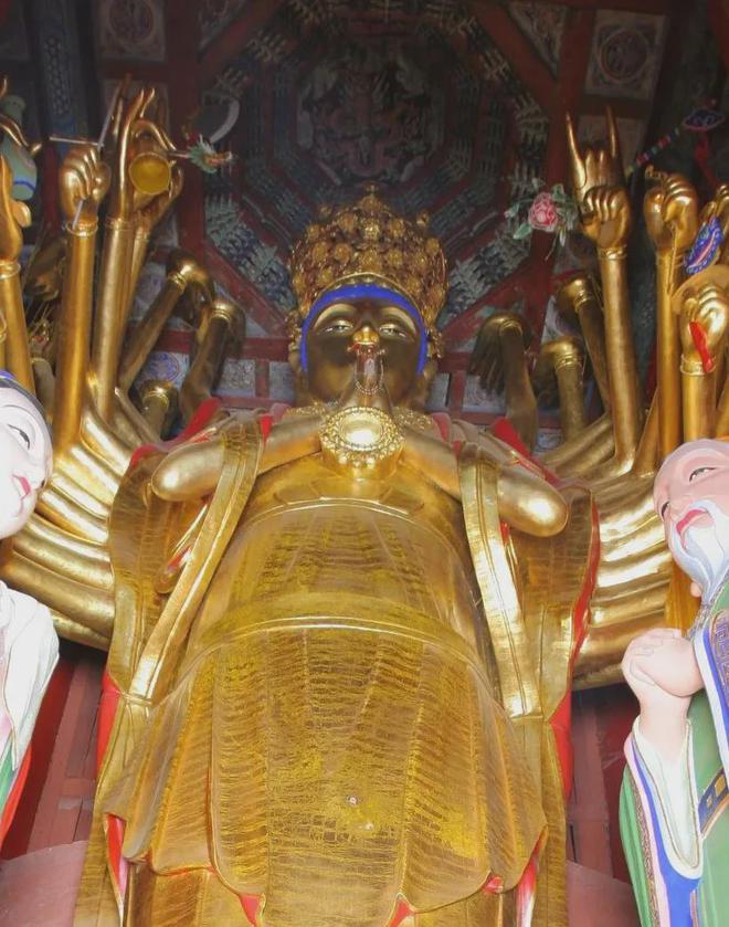 五台山一日游黛螺顶和五爷庙,来到五台山景区佛华山庄五爷庙