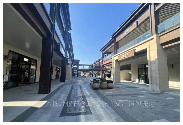 百联奥特莱斯营业时间,百联奥莱耐克店什么时候开业