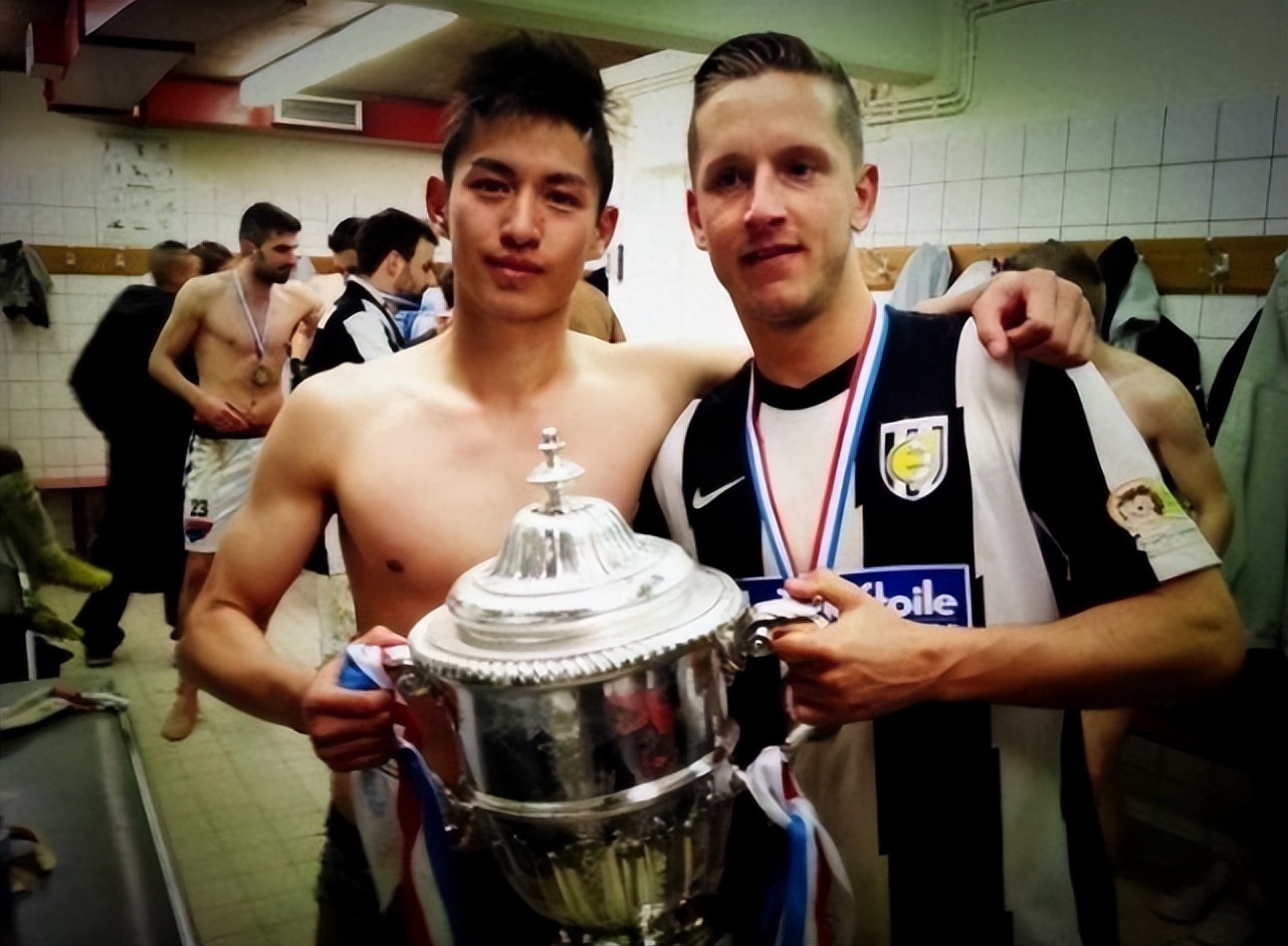 李铁有什么资格当国足主教练,一个合格的足球老师