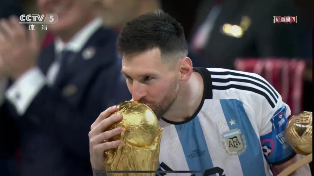 梅西夺冠你还记得当时的心情吗,梅西夺冠后祝贺的球星