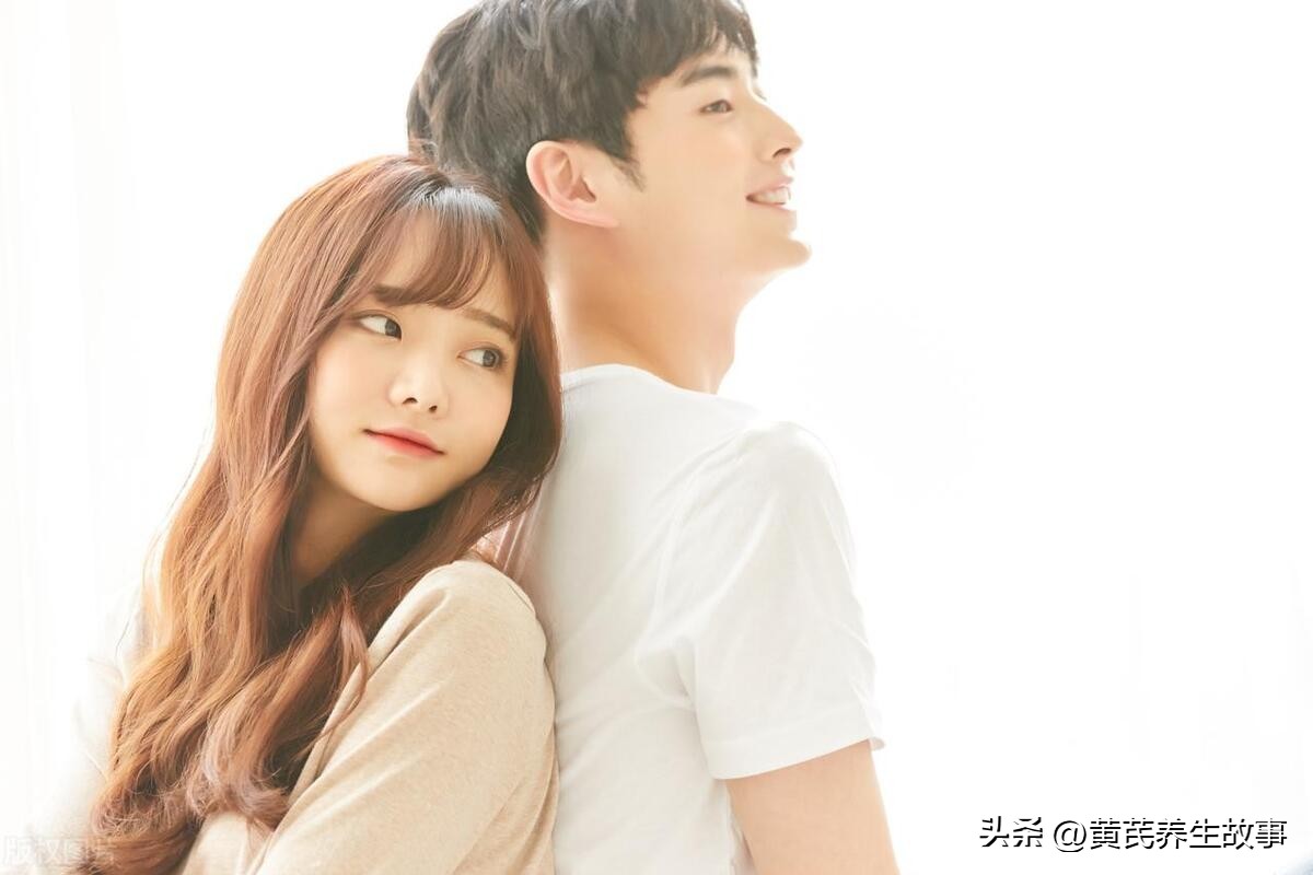 外阴下的小颗粒是尖锐性湿疣吗,外阴上的小颗粒是尖锐性湿疣吗