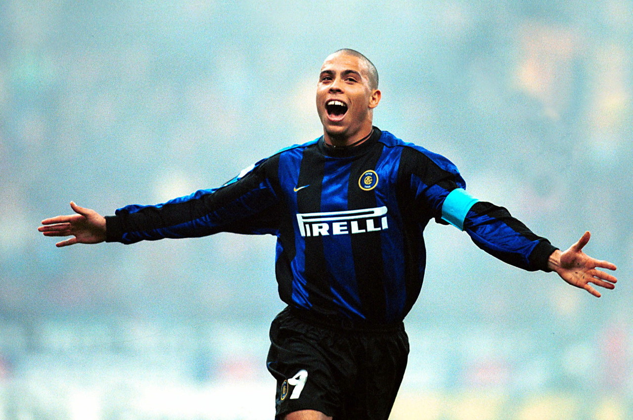 c罗和梅西足球历史排名,足坛最难破的10大纪录梅西