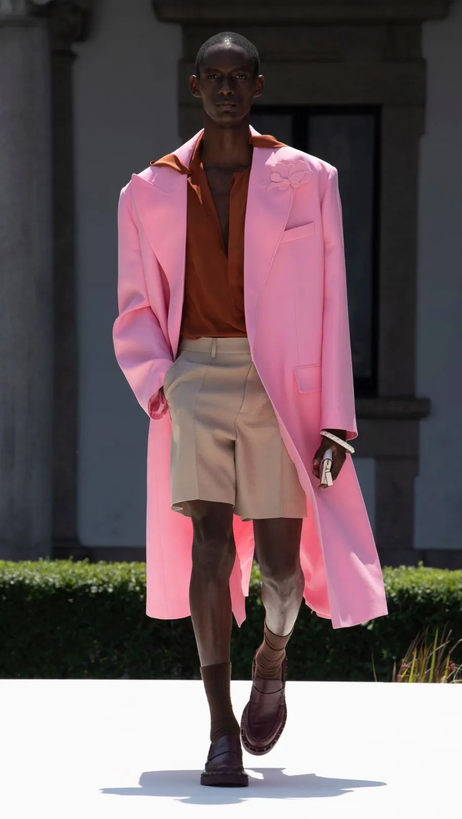 valentino2024春夏男装秀,valentino2022秋冬男装时装秀