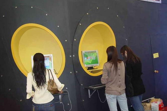 被国人嫌弃，名都排不上号的“小网站”，凭啥赚走老外36亿？