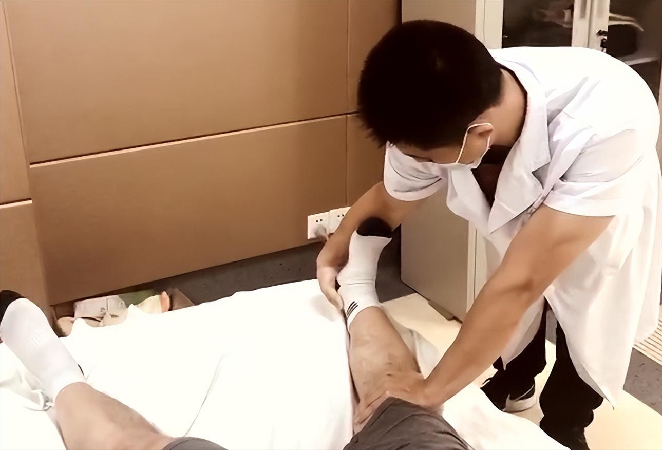 偏瘫左腿走路画圈怎样练习,偏瘫脚画圈怎么康复治疗