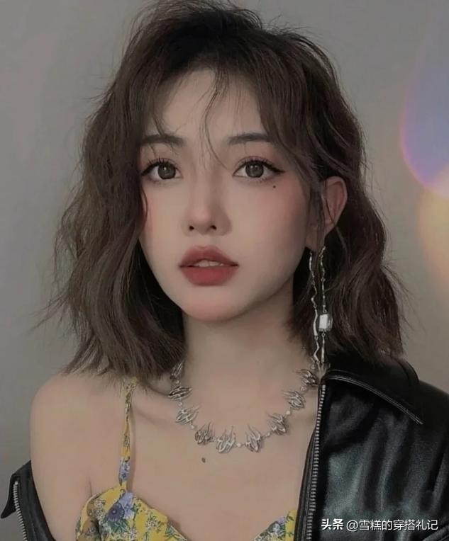 挂烫发型2020流行发型,今年流行的齐耳烫发有哪些发型