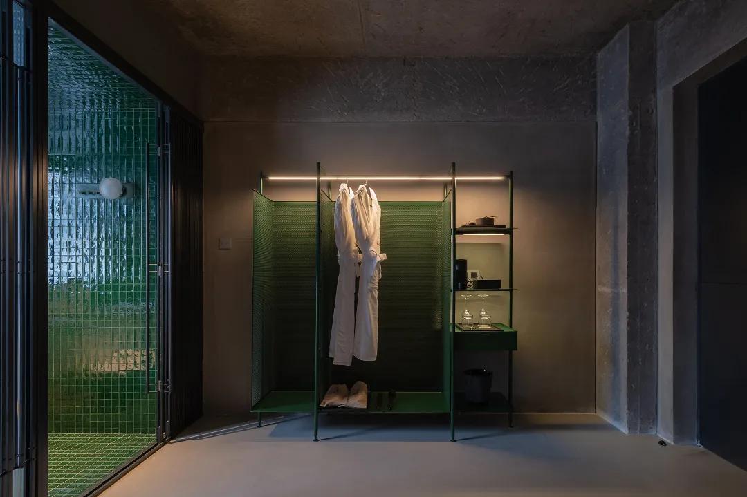 南头古城“有熊”出没，展出旧建筑的新魅力|大观国际