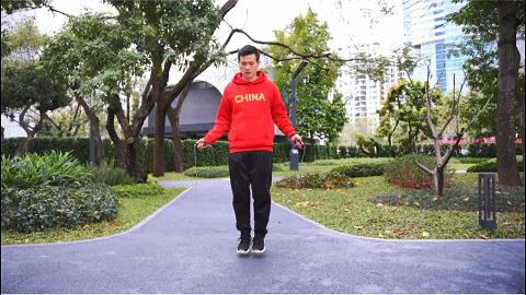 跳绳老卡是怎么回事,跳绳卡绳了怎么快速调整